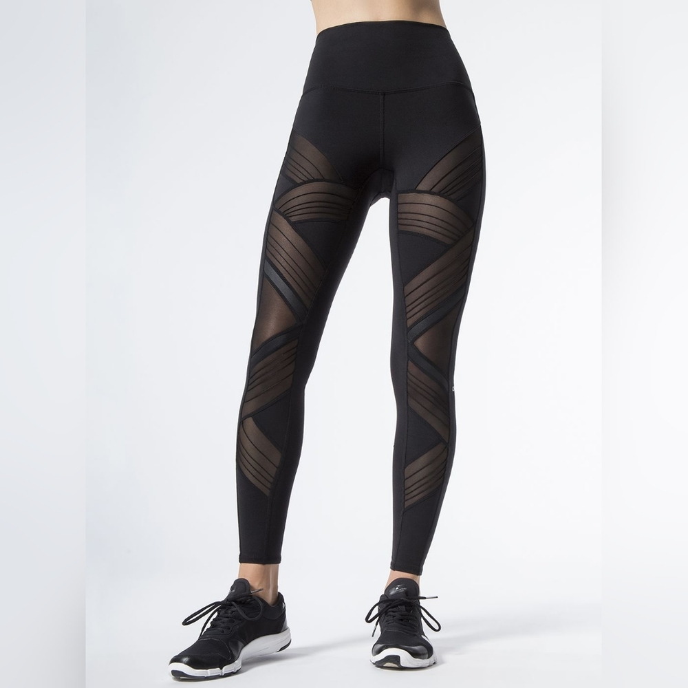 Alo Yoga black highrise mesh leggings Medium